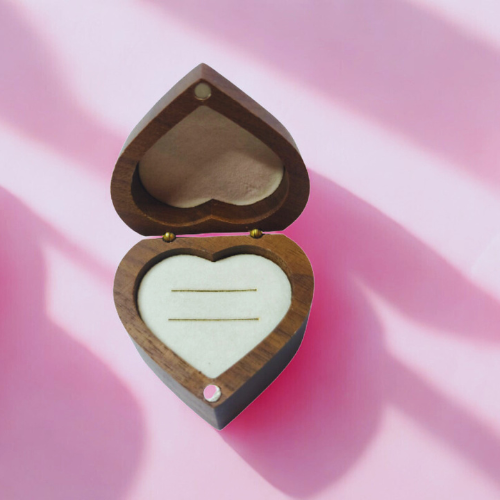 Estuche de Madera "Corazón Eterno"