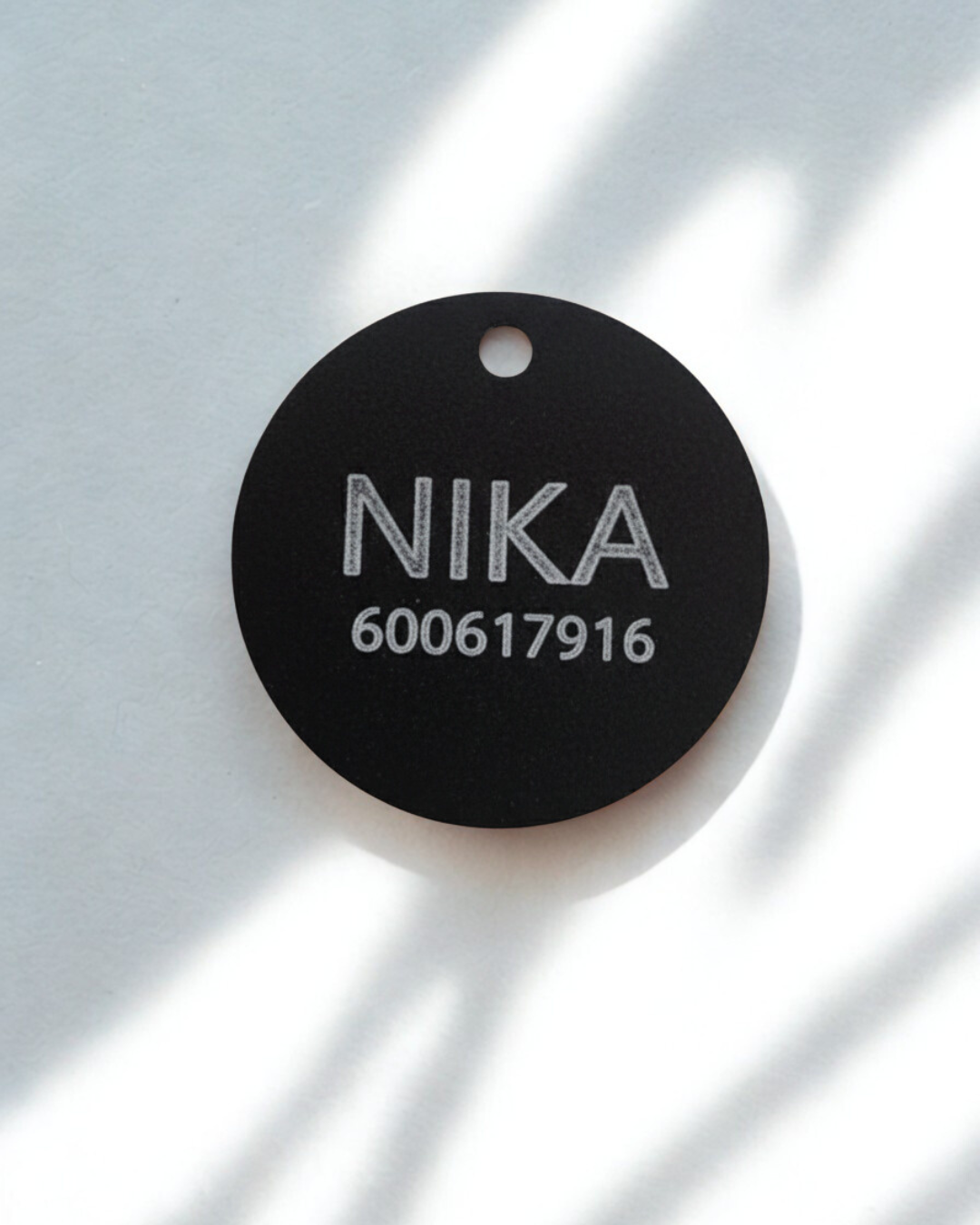 Chapa Identificación "Retrato Noble"