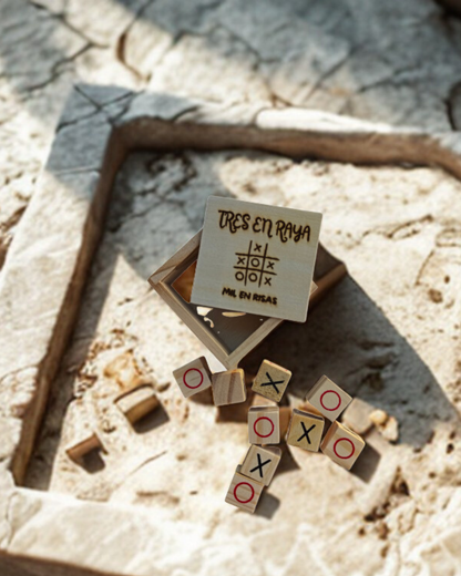 Tres en Raya "Duelo de Madera"